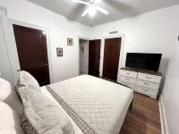 Charming 2-bedroom apartment in beautiful Belleville with WiFi