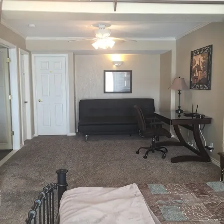 Lake Travis Waterfront - Outstanding Views, Boat Dock/Deep Water, Walk to Pool