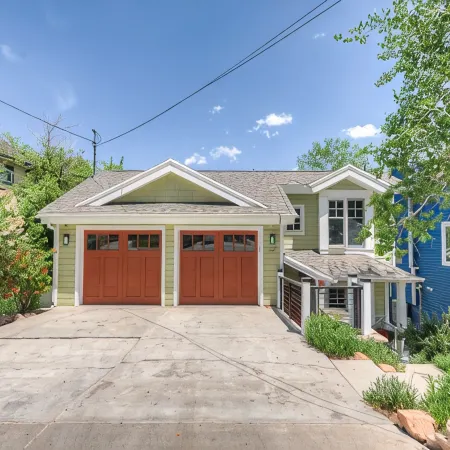 Old Town Area: Convenient, modern, clean, attractive home on Empire and 10th.