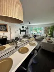 Cozy Private & Spacious  6-bedroom Duplex with Parking in charming Evanston