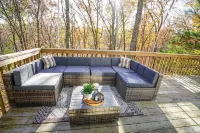 Blve Cabin w/ Hot Tub,Sauna,Cold Plunge,Game Room Near Bushkill Falls & Shawnee - Chalets