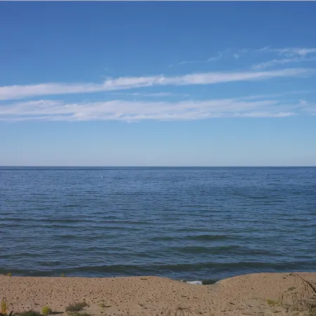 Sumner Sands Cottage. A Stylish 3BR Getaway – Walk to GOTL Strip