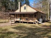 Deer Charming 2-bedroom Fly Fishing cabin with WiFi, AC in  Waterville, PA - Hytter