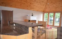 Round Lake Hideaway - Havelock, Ontario, Canada - ห้องครัว