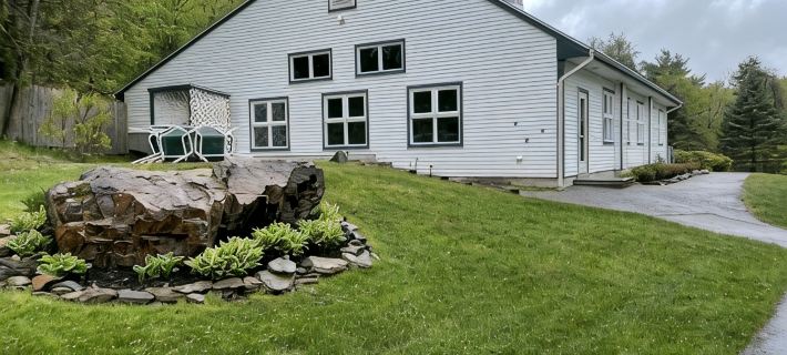 One Room Studio A.Full Kitchen Walk to Beach,Town.Sleeps 2 Indoor,Outdoor Pool. Hotels in Ogunquit