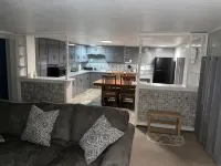 Piedmont Lake Marina Road Cabin Rental - 2성급