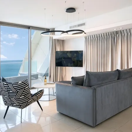 Ocean view mini penthouse on the 30th floor