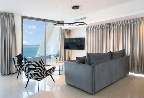 Ocean view mini penthouse on the 30th floor - 4つ星