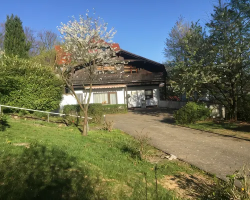 Separate, Comfortable House for 6-8 Guests - 3 Bedrooms, 3 Bathrooms Hotels in Bad Sachsa