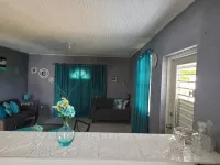 Modern Villa 15mins from anywhere!!