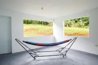 Rainforest Retreat 15 min from the beach