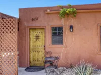 Private Retreat In Northwest Las Vegas For A Single Or Couple Hotels near Mount Charleston