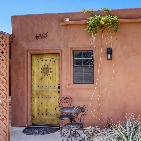 Private Retreat In Northwest Las Vegas For A Single Or Couple Отели рядом с достопримечательностью «Поле для диск-гольфа Mountain Crest Disc»