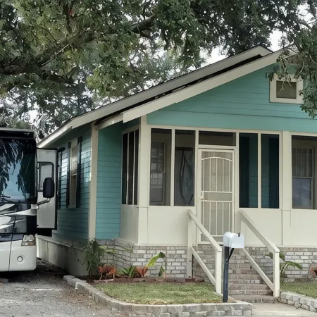 Walk to the BEACH and CASINOS! Full RV Hookup - 5 Min to Ocean Springs