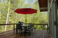 Modern Mountain Chalet Near Storyland & Summer Fun