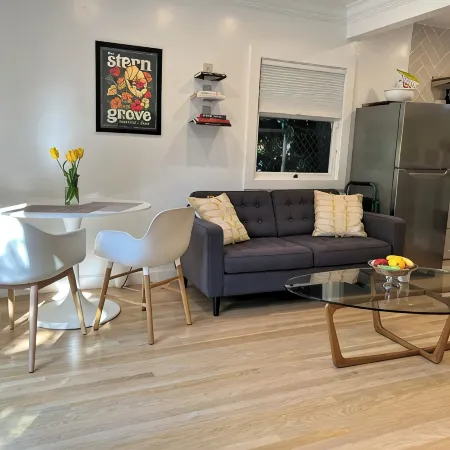 Private, remodeled cottage with modern amenities in desirable Crocker Highlands