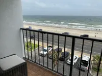 Great studio, wonderful amenities, OCEAN views! - Private Pools