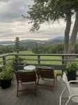 Jaw-Dropping Views. Gorgeous 4-Bed, Free Golf, Hiking Trails + the Lake - Wifi