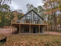 Clover House at Alpine Lake with pool access. - 4-Star