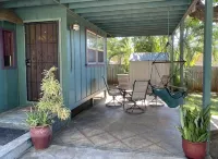 Gingerbread House-Less than a mile from Paia town and all North Shore beaches - Wifi
