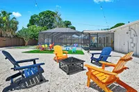 Pool Home - MiniGolf -Arcade- Near Beaches - Pet Friendly - 3-Star