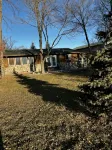 Cute Two Bedroom Cottage in Quiet Setting - Wifi