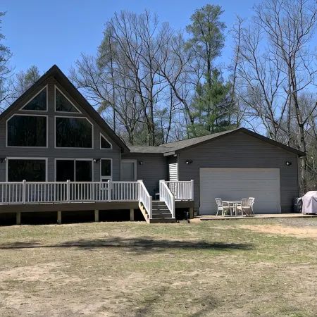Perfect Getaway! Secluded Modern 3 Bedroom, 2 Bath Cabin on 12.5 Private Acres