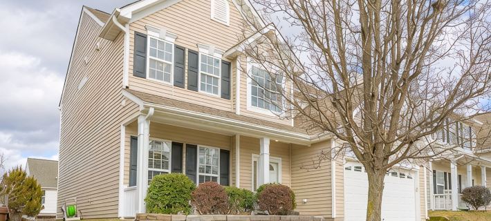 Modern, Relaxing, Peaceful home near Furniture Market and High Point University Hotels in High Point