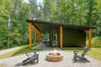 Love Shack Cabin at Trickle Creek