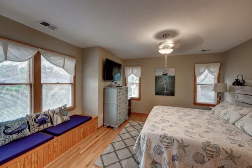 Outer Banks Family-sized Vacation Home 10-minute Walk from the Beach. - balcony