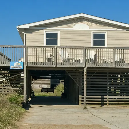 Oceanside Beach Cottage! Steps to the Ocean!  Great Location!  Kitty Hawk, NC