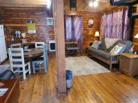 Buffalo Trails Cabin, Just a Short Drive to the Buffalo National River - 2-Star