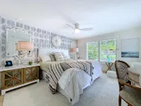 Siesta Key Oasis-Spectacular with heated pool/spa and steps to beach and Village - 4-Star