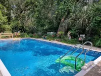 Studio ESCAPE Cozy CLOSE-IN Kitchen Pool Work-Space - Condos