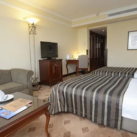 Karaca Hotel