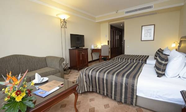 Karaca Hotel