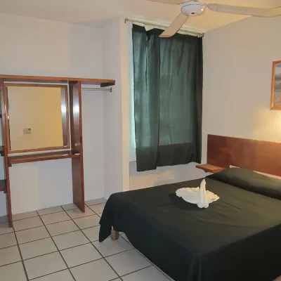 Hotel Vagabundo Puerto Vallarta Các khách sạn gần Bến du thuyền
