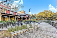 Dog-Friendly Condo Steps to Beach Wth Pool, AC & Elevator - Condos