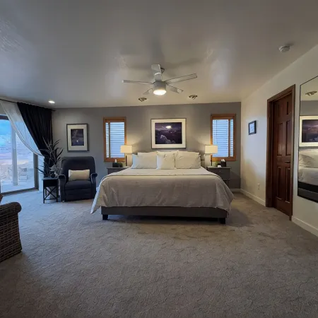 Rimview Lake Powell Home-Stunning views and a spacious family friendly home!