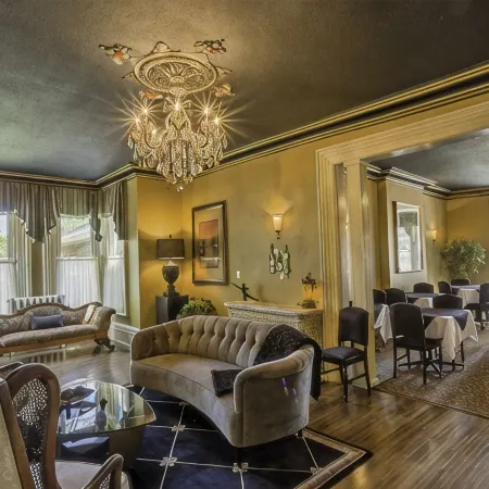 The Woodview Inn