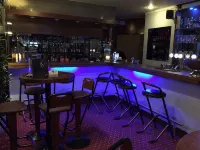 全球郵政飯店&康體 - 酒吧