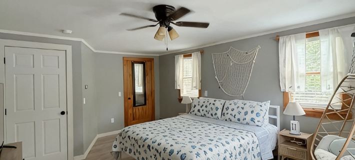 3-bedroom house in pleasant Ellsworth with AC, WiFi. Enjoy a cozy stay Hotels in Ellsworth