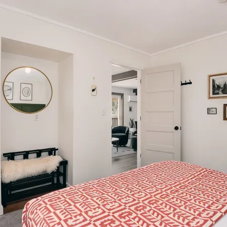 Aspen Glow Cabin - a charming 2-bedroom cabin with mountain views & wood stove 베일리 호텔