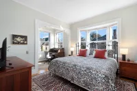 6Br w/ Parking Steps to Brown in College Hill - ブティック