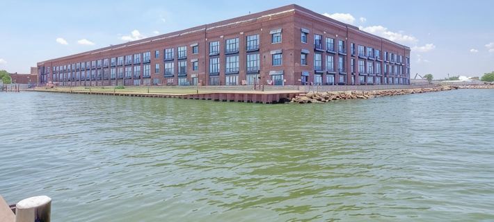 Sparkling clean, family friendly condo right on the water! Cedar Point View! Hotels in Sandusky