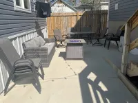 Newly remodeled Clean Spacious 5-bedroom  House with AC, WiFi, - 4 stjerner