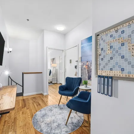 3Br 3Ba • NY Charm Modern Luxe • Sleeps to 12 • Min to NYC • Free Parking Permit
