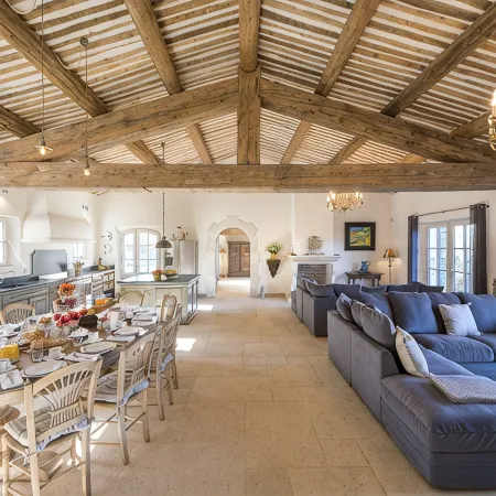 La Bécasse – Heritage Pool Manor