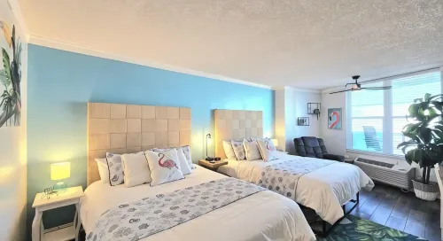 Sandy Toes!  A bright and vibrant studio condo in Daytona Beach FL Unit 418!