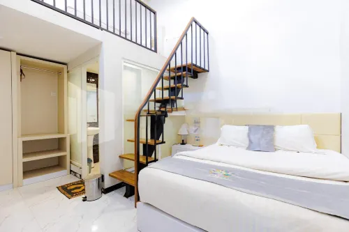 Tree Homestay Mitra RedDoorz